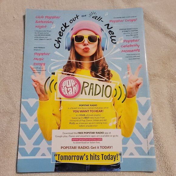 M189. Pop Star Nov. 2017 Halsey Magazine - Picture 2 of 2